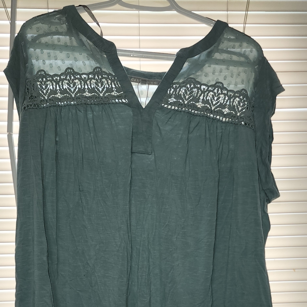 Taravel Crochet Sleeveless Top, 2X